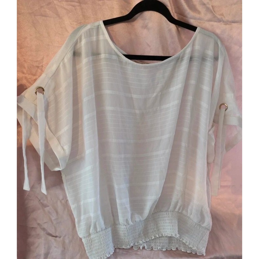 Hope & Harlow White Smocked Hem Blouse Grommet Tie Sleeve Top 2X